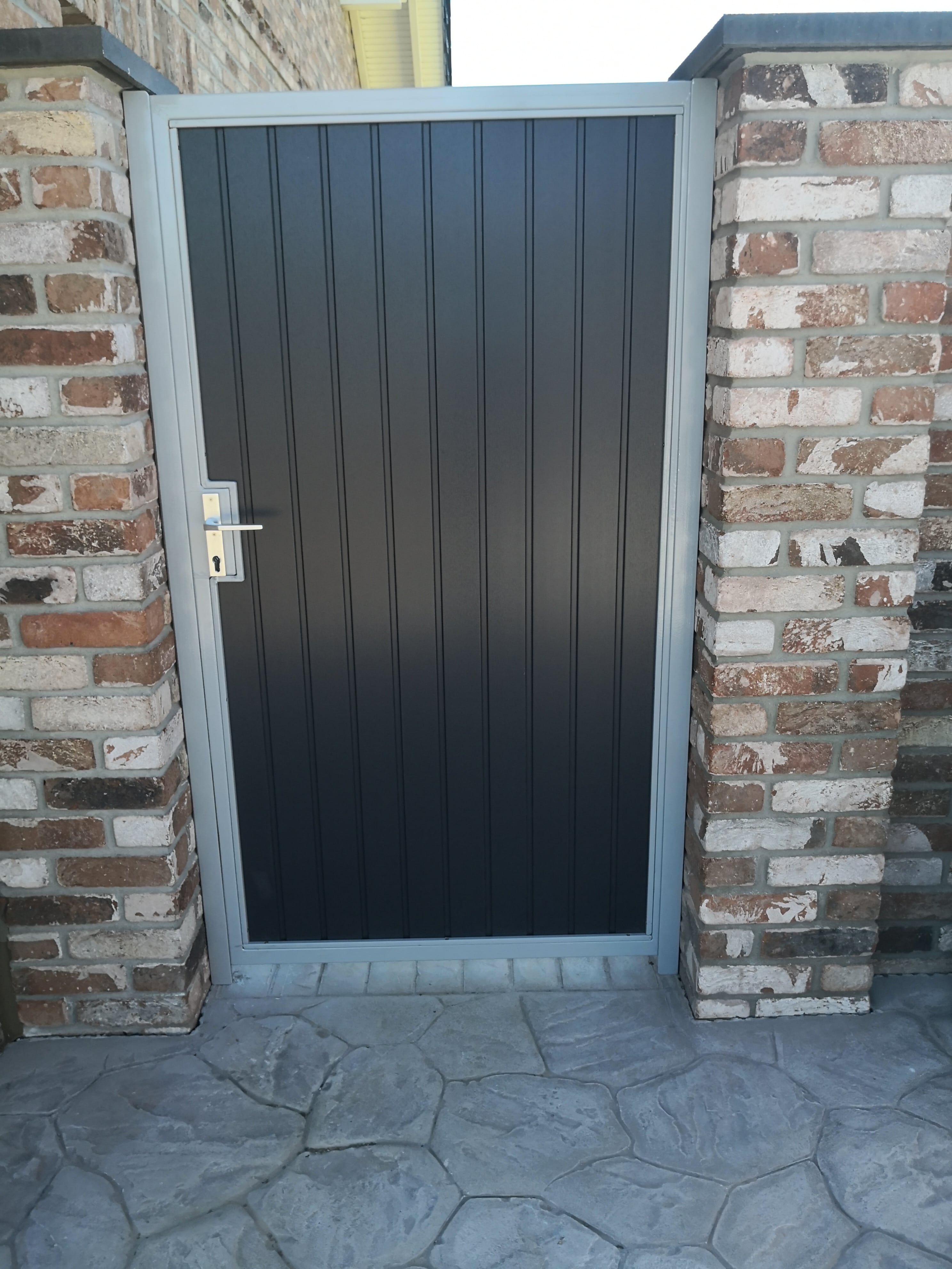 Tor verzinkt mit Kunststofff�llung